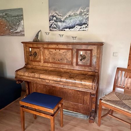 Trollhus - Grosses Familienfreundliches Ferienhaus Борн Екстер'єр фото