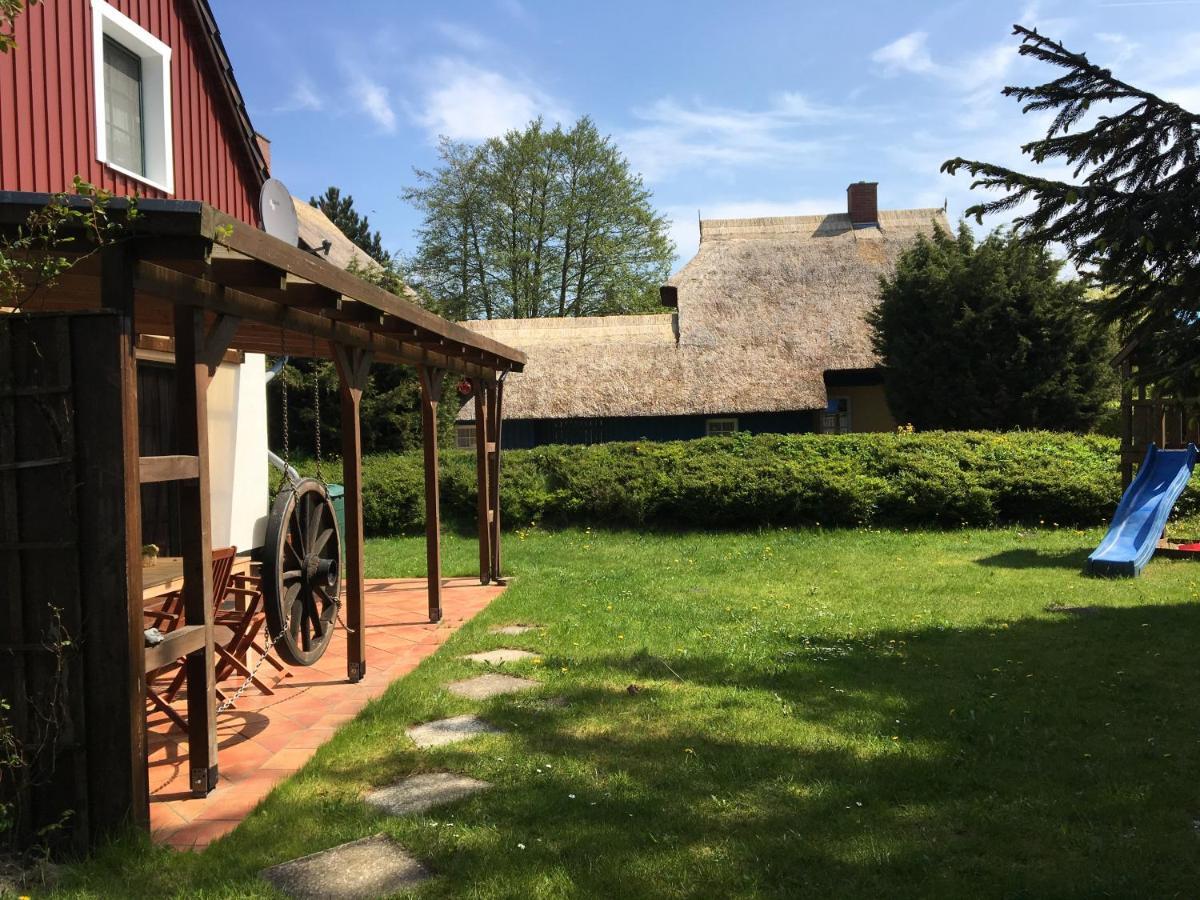 Trollhus - Grosses Familienfreundliches Ferienhaus Борн Екстер'єр фото
