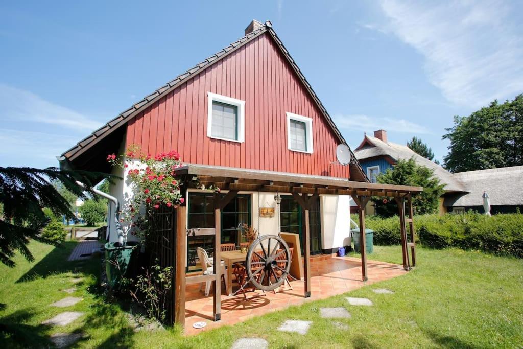 Trollhus - Grosses Familienfreundliches Ferienhaus Борн Екстер'єр фото