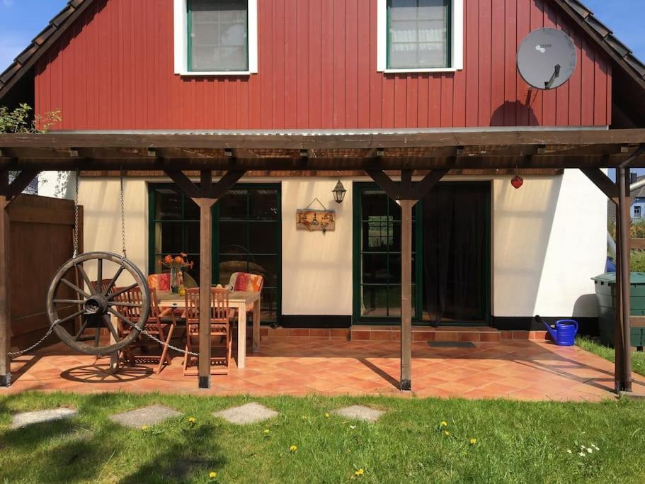 Trollhus - Grosses Familienfreundliches Ferienhaus Борн Екстер'єр фото